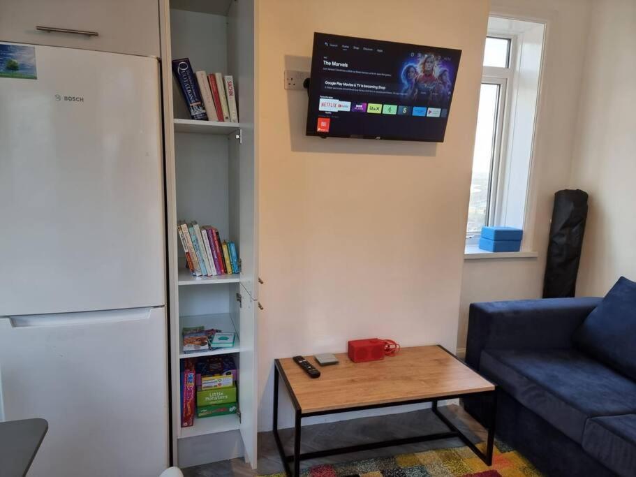 Radiant Accommodation Manor Lane Plymouth Bagian luar foto